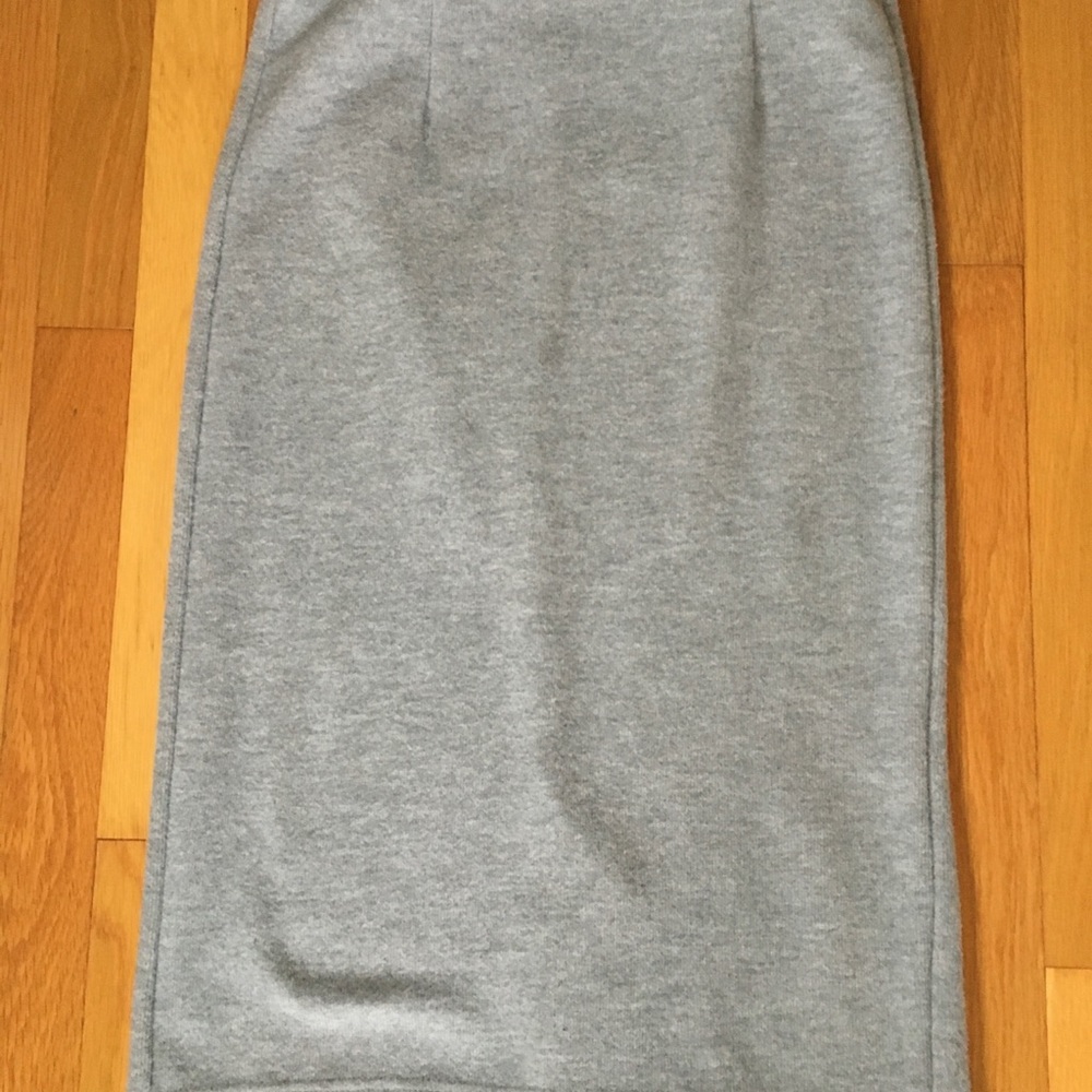 Warm and snug grey skirt